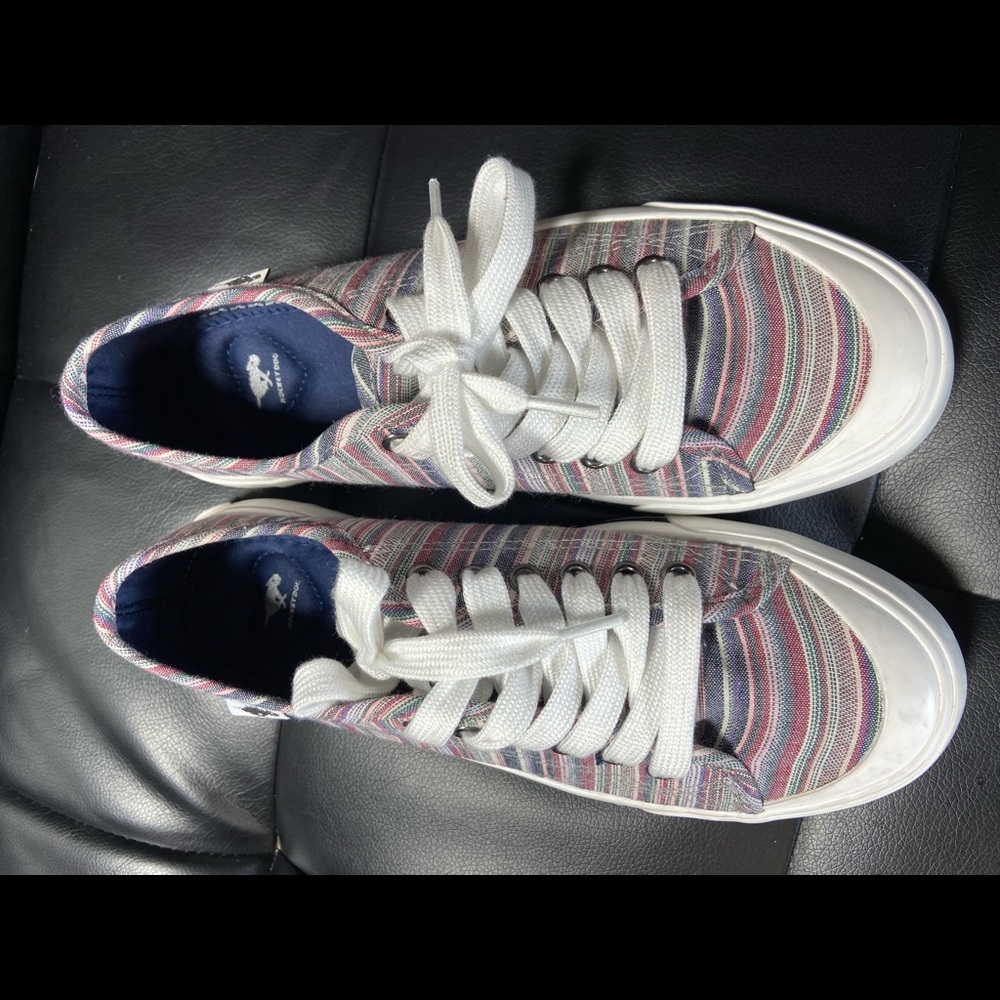 Womens rocket dog canvas shoes